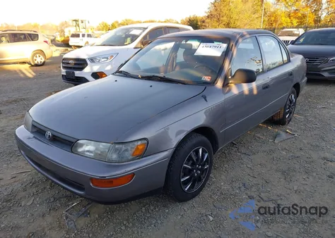 1995 Toyota Corolla из США, поврежденный, VIN 2T1AE04B5SC088781
